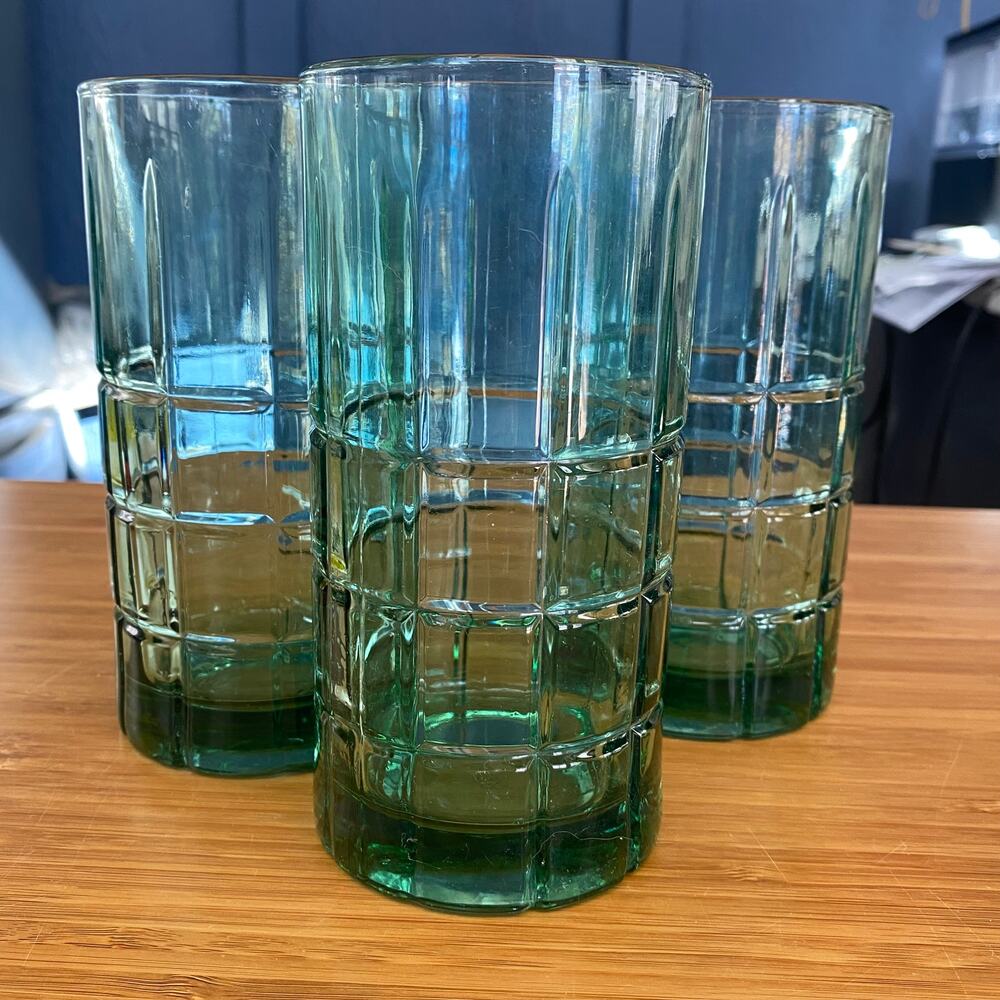 Anchor Hocking Set of 3 Green Tartan Pattern 6” Tall Tumblers